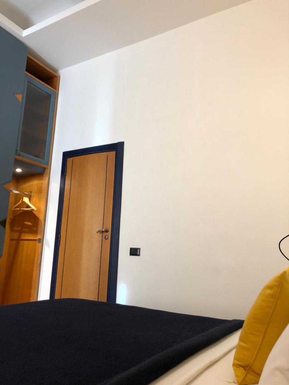 Smln Rooms & Suites Наполи Екстериор снимка